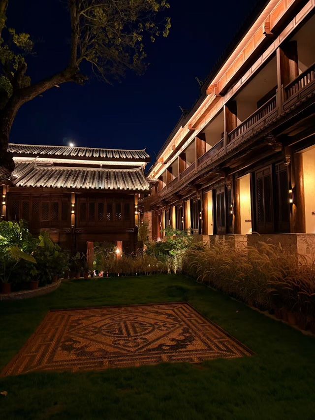 沉醉黃昏時分 | 麗江獅子山畔,枕著古城暮色入夢 沉醉黃昏時分 | 麗江獅子山畔,枕著古城暮色入夢