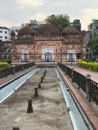 Chasing Gentle History at Dhaka Lalbagh Fort Ruins