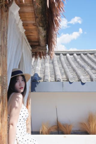 The clock in Dali runs slow, and the waves of Shuanglang answer for me
