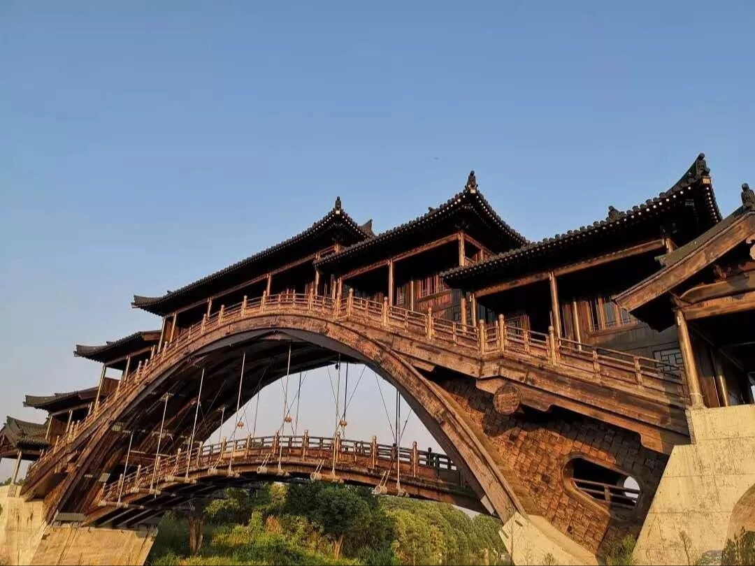 Khám phá sâu hơn về Khu Phố Gỗ Đỏ Long Thiên, Quzhou: Một thế giới bí mật mang phong cách Trung Hoa trị giá 8 tỷ Nhân dân tệ!