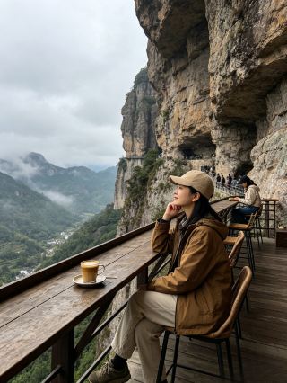 No more exhausting hikes! A relaxing 2-day, 1-night trip to the fairy mountain, perfect for those who hate exhausting hikes