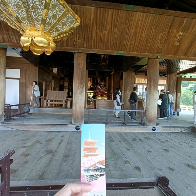Iconic Kiyomizu-dera Temple in Kyoto 