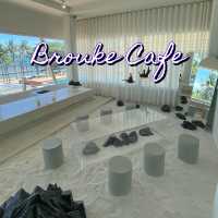 Brouke Cafe คาเฟ่สวย วิวหาดจอมเทียน พัทยา