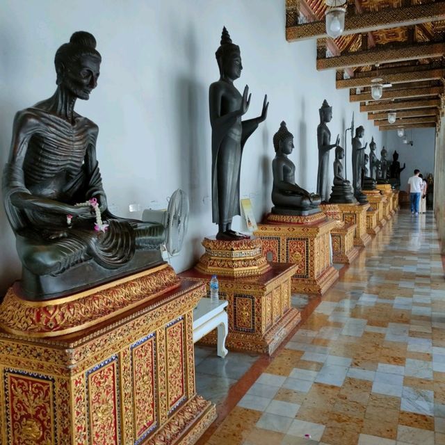 วัดเบญจมบพิตรดุสิตวนาราม ราชวรวิหาร กรุงเทพมหานคร