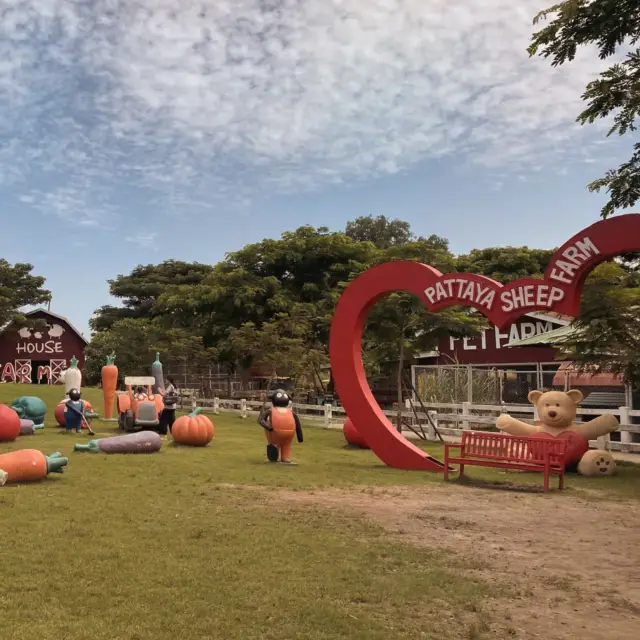 🇳🇱🐑Pattaya Sheep Farm