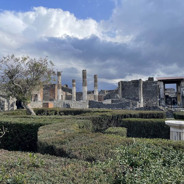 【大噴火によって滅びた古代都市:ポンペイへ！】