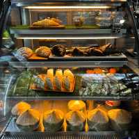 Made in BLUE cafe & bistro คาเฟ่สไตล์ธรรมชาติ