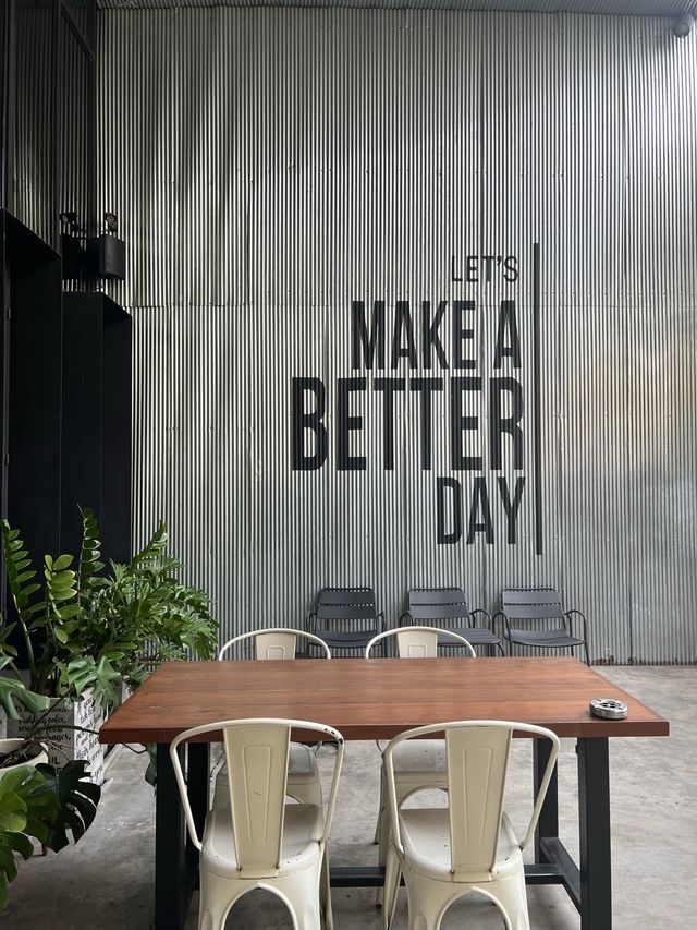 Dose Factory คาเฟ่ใหญ่ใจกลางเมืองอุดร