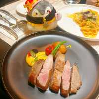 House 000 Bistro