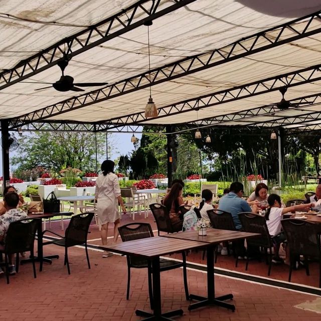 David Brown's Hilltop Garden Restaurant