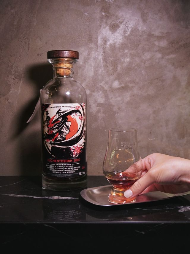 Esc 朝啡夕酒  走入暗黑角落 A Perfect Escape (A.P.E)  Esc 朝啡夕酒  走入暗黑角落 A Perfect Escape (A.P.E)