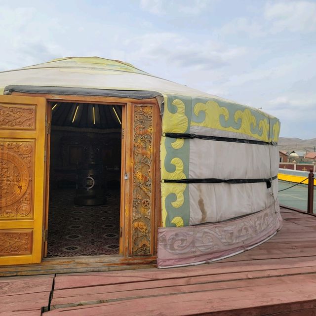 해외여행 중 몽골에서 들려보면 좋을 멋진 사원 Sain Nomuun Monastery