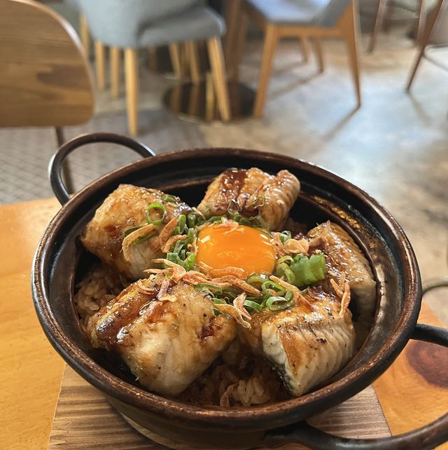 《屯門秋香居酒屋 每日限定白鱔煲仔飯🤤》