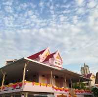 วัดปทุมคงคาราชวรวิหาร สัมพันธวงศ์