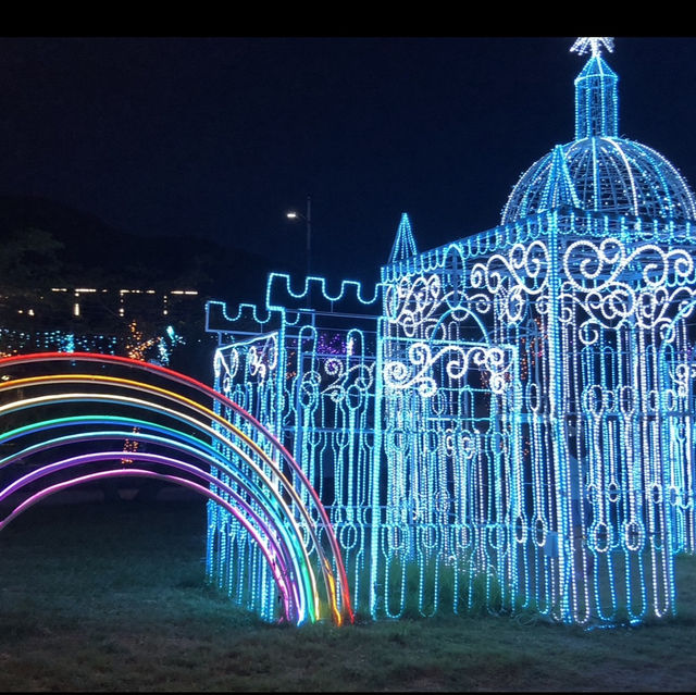 越夜越美麗！從沙雕到光雕，來八里左岸公園正是時候