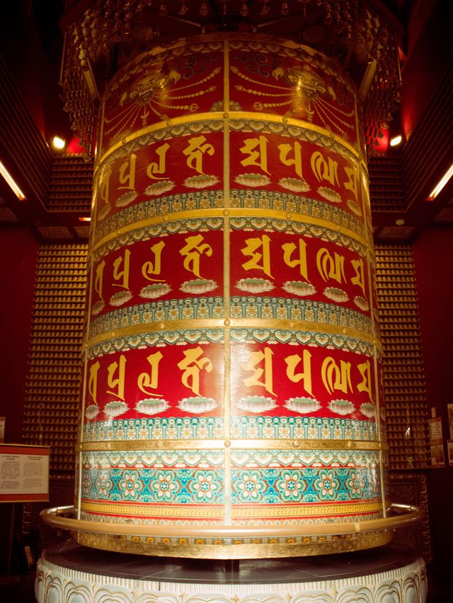วัดพระเขี้ยวแก้ว Buddha Tooth Relic Temple