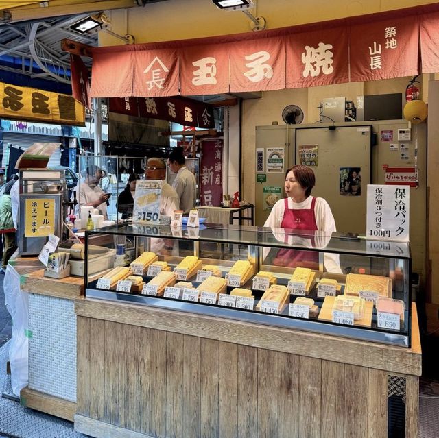 Exploring Tokyo's Tsukiji Outer Market 🦪 