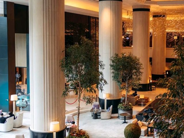 Stay at Shangri-la Singapore 