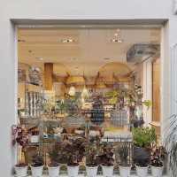 Firstdatefarm：浪漫花園咖啡店，咖啡香氣濃鬱