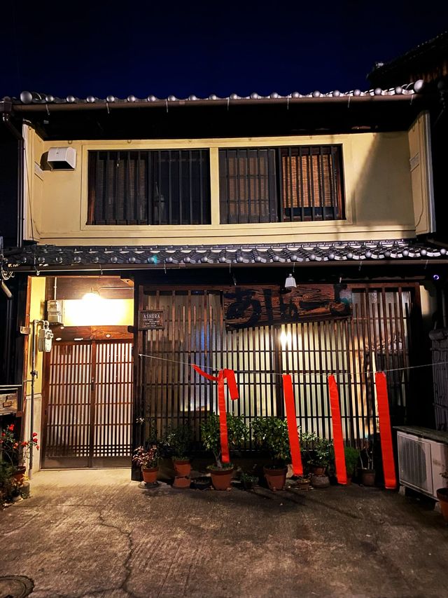 A restaurant in 100 years old house 💯