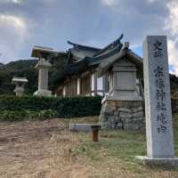 世界遺産 宗像大社沖津宮遙拝所の夢の小夜島と赤い鳥居