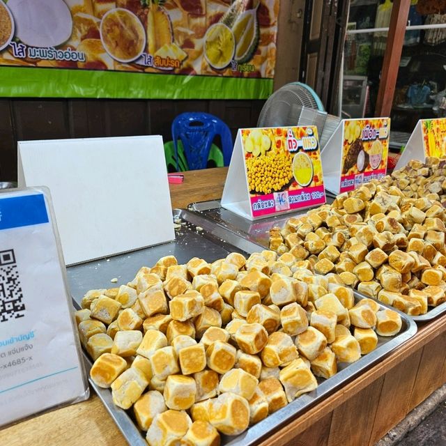 ตลาดสามชุก