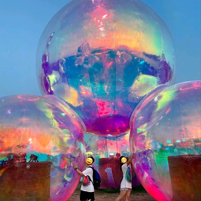 You must go to West Kowloon to see the amazing Giant Rainbow Bubbles🌈🫧😍