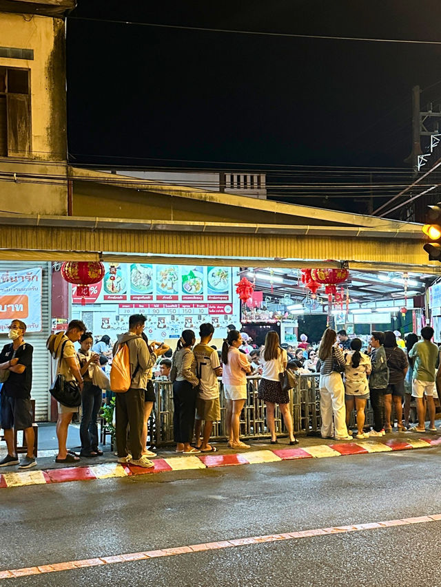 ข้าวต้มที่รอคิวนานที่สุดของภูเก็ต โกเบ็นซ์ข้าวต้มแ