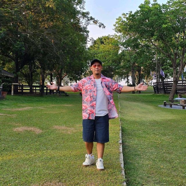 แจกพิกัดคาเฟ่ เขาใหญ่ วิวทุ่งหญ้าและฟาร์มม้า
