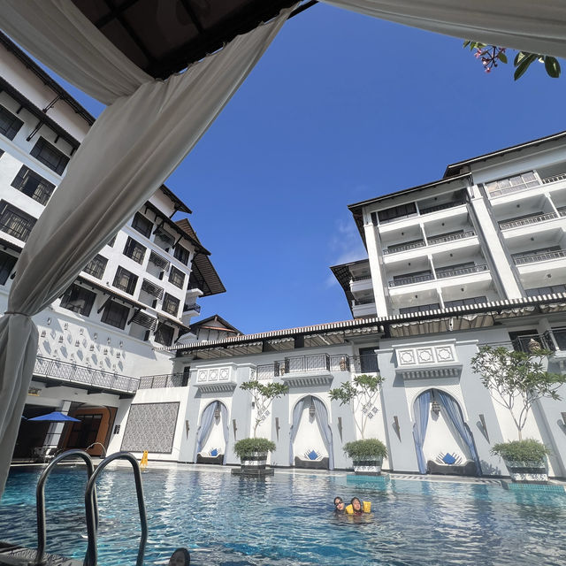 The hotel design is beautiful and worthy of its 5 star rating.