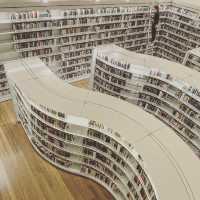 Iconic Library @ Orchard Central Singapore 🇸🇬 