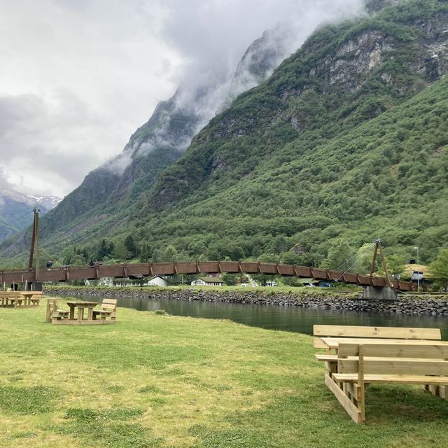 Gudvangen 的絕美自然景色