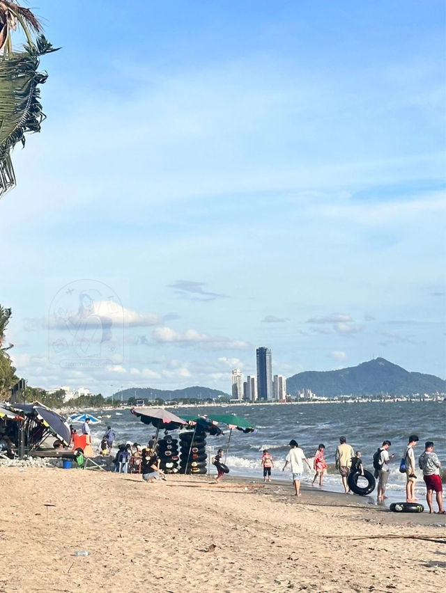 🏖 นั่งชิวๆ ที่ ชายหาดบางแสน