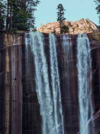 Breath Taking Water Fall In Yosemite 