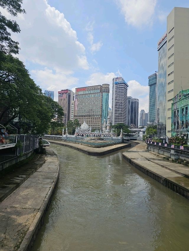 แม่น้ำแห่งชีวิต ใจกลางกรุงกัวลาลัมเปอร์🇲🇾✨️