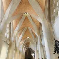 Gaudí’s Divine Vision: The Sagrada Familia, Barcelona’s Iconic Church