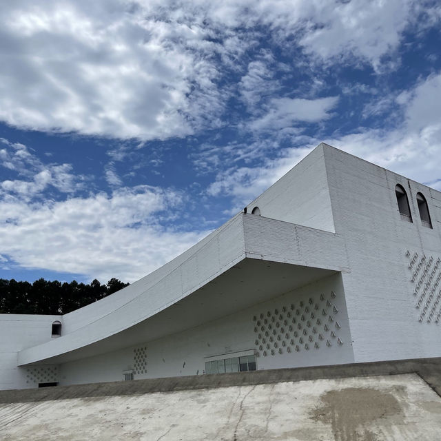 【青森】現代的デザインの美術館
