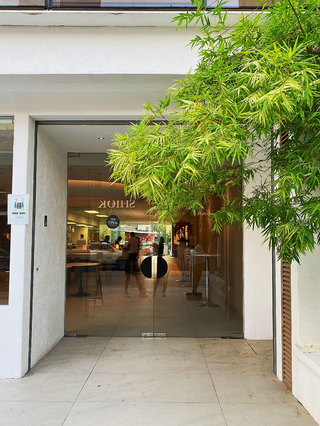 Patisserie with Japanese, French and Malaysian inspiration🎂