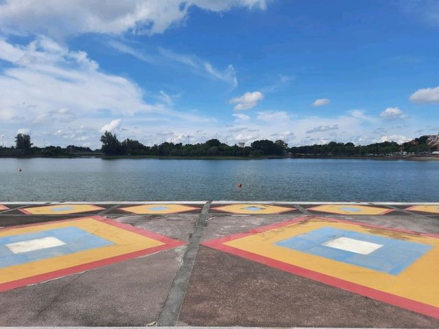【烏隆他尼城市國家公園】網紅📸小黃鴨廣場，絕美湖泊