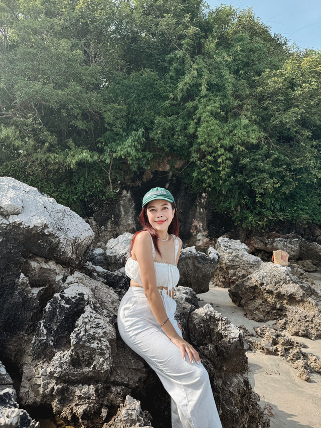 เดินเล่น ริมหาดนพรัตน์ธารา 🏖️ กระบี่