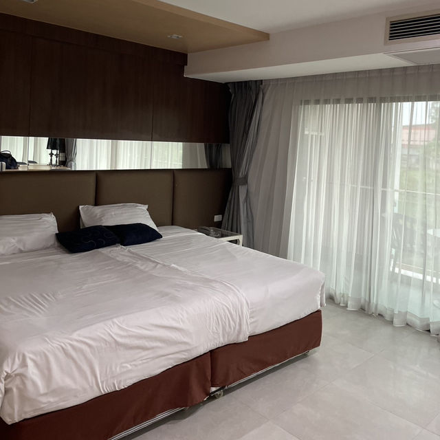 Golden Dragon Beach Resort Pattaya