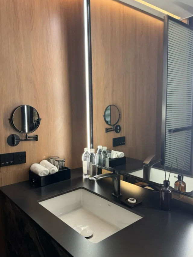 青島曜石 X 酒店