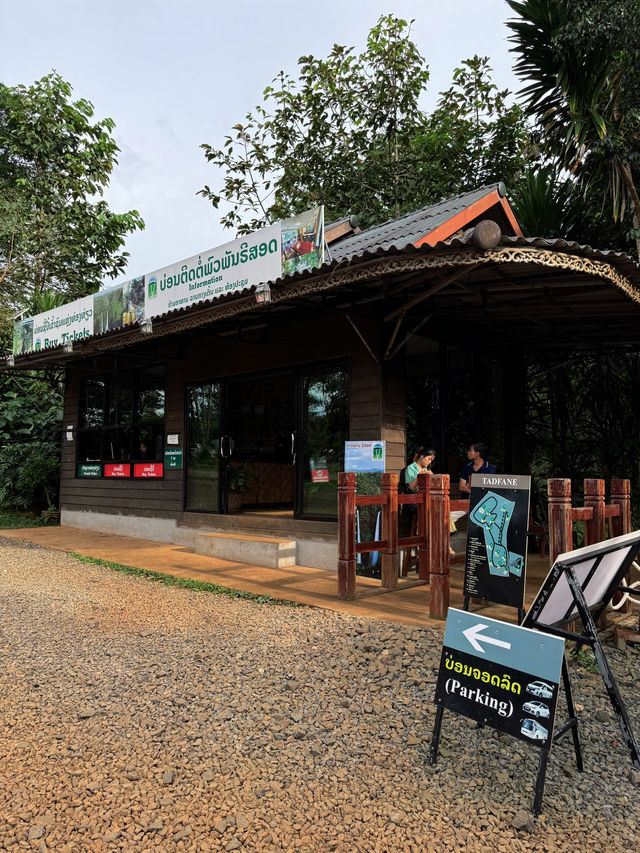 เที่ยวน้ำตก เล่นzipline ที่ลาวใต้
