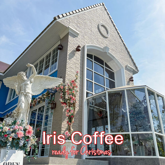 Iris Coffee คาเฟ่คริสต์มาสย่านราชพฤกษ์