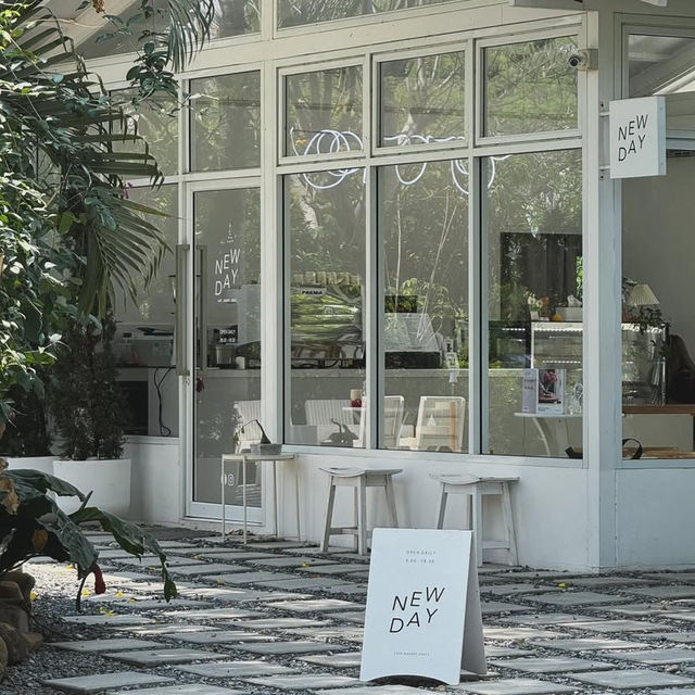 New day cafe bakery space 