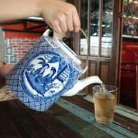 คาเฟ่ของเล่นย่านตลาดบางน้ำผึ้ง