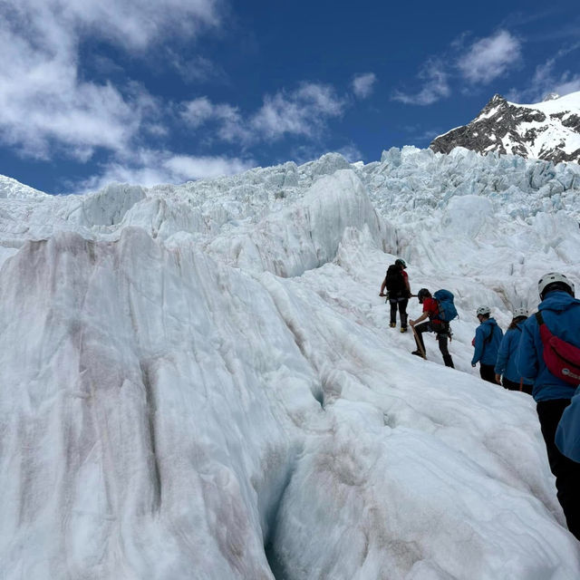 Icy Wonders: Hiking the Franz Josef Glacier 🏔️❄️