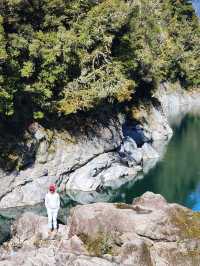 Hokitika Gorge: A Hidden Oasis of Turquoise Beauty and Wild Nature