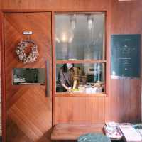 nice looking cafe