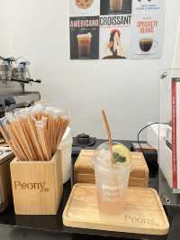 PEONY cafe Ratchayothin🖇️🤍